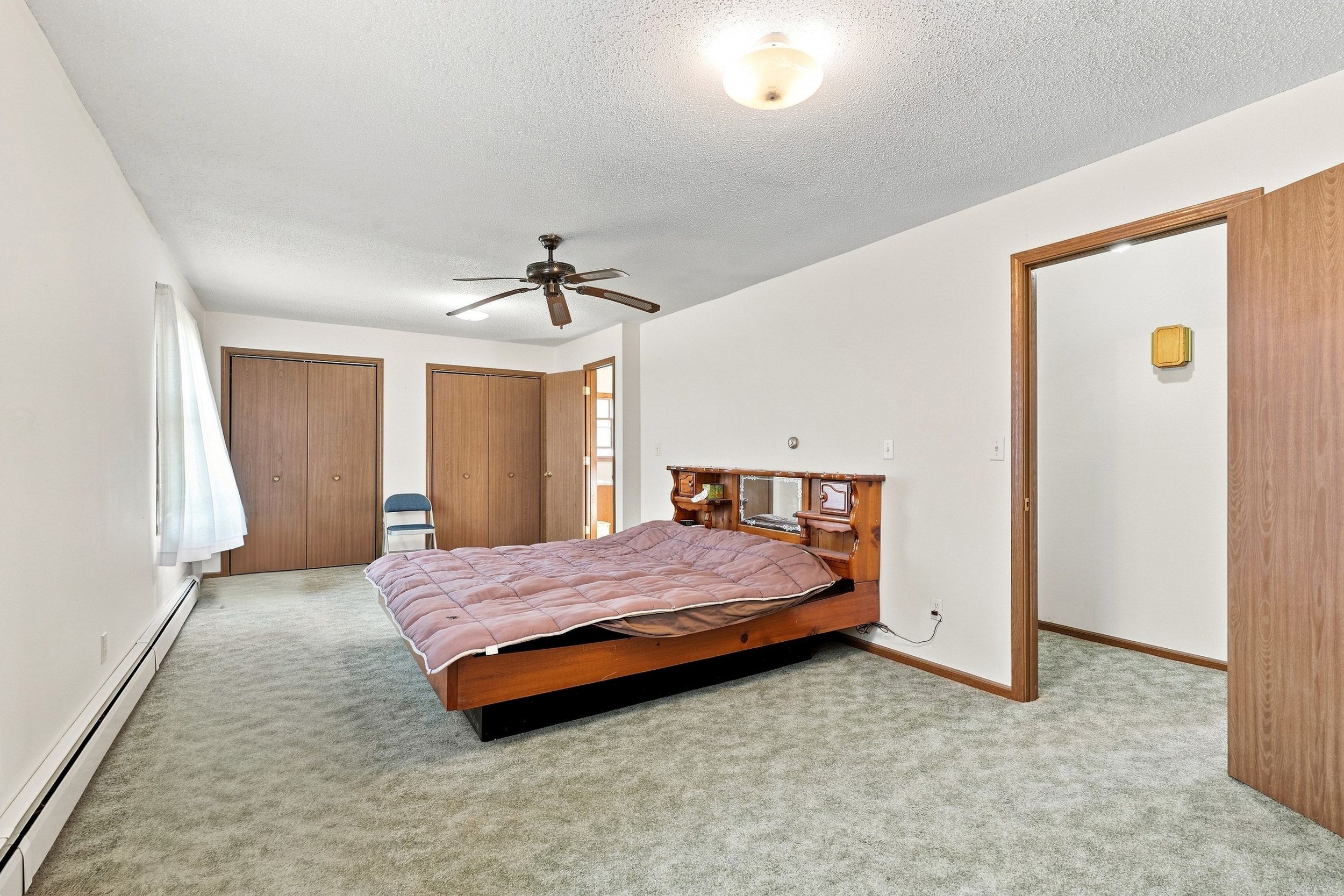 Listing Photo: 2960 160th St 0010-